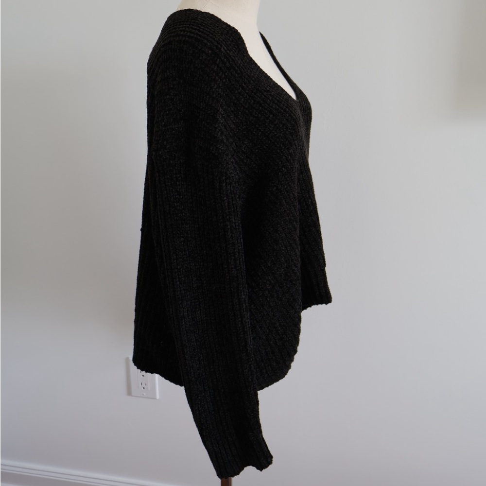 Urban Outfitters Black Chenille Slouchy V-Neck Sweater - Picture 3 of 5